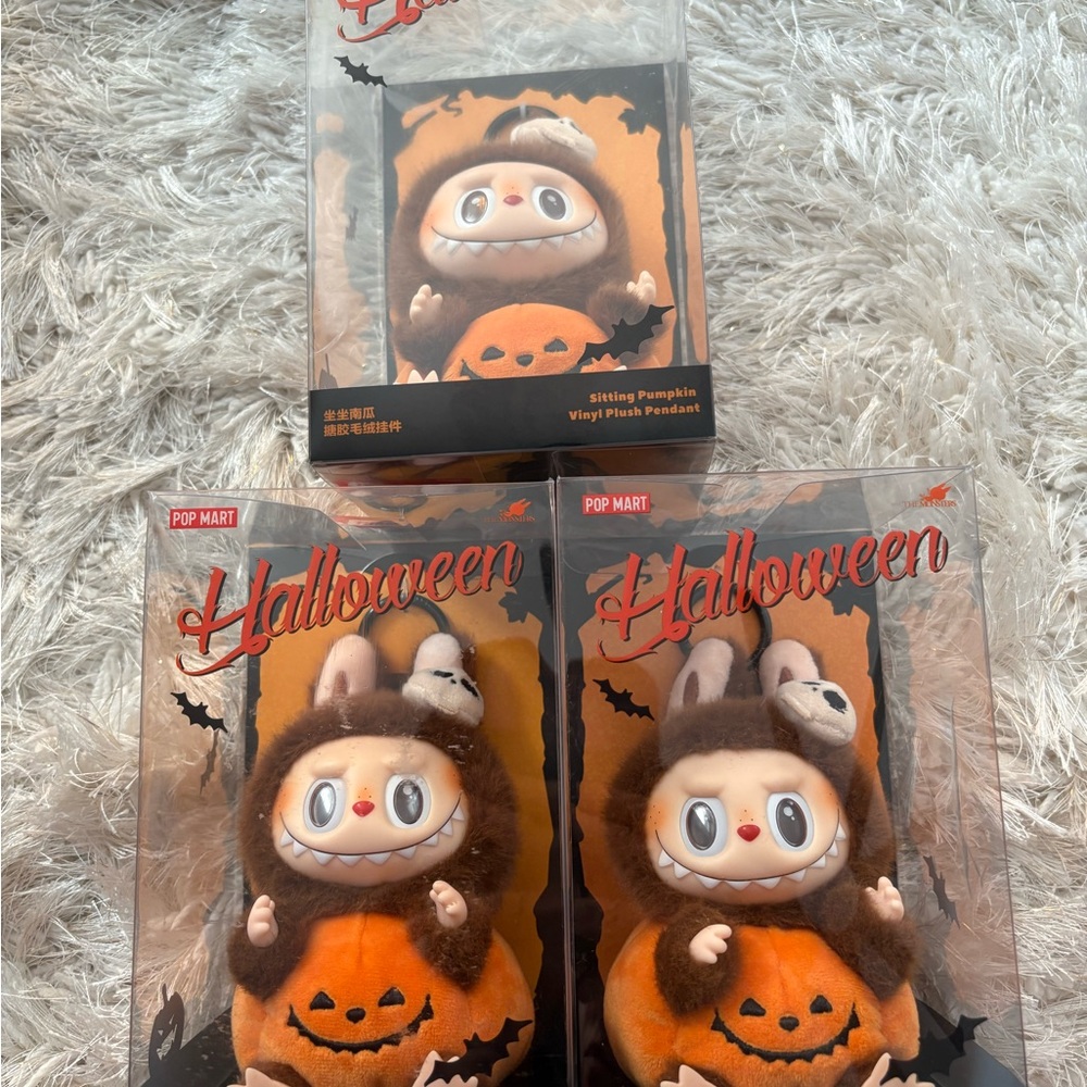 Halloween labubu